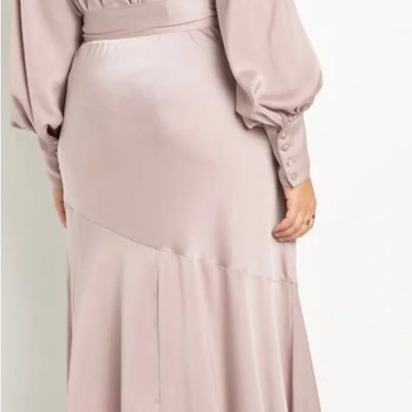 MAXI DRESS 👗 NWT - Picture 3 of 5